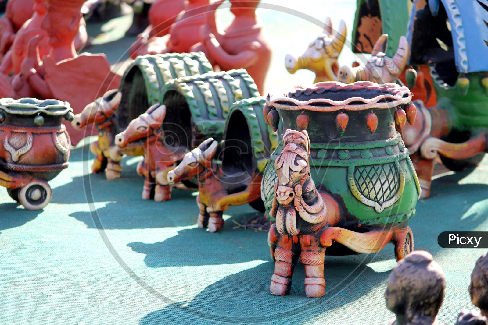 Traditional Horse Cart Sculpture Handcraft Of Clay
