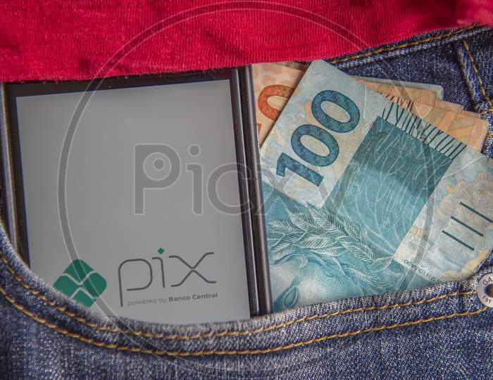 Florianopolis, Brazil. 28/09/2020: Close Up Of Pix Logo On Smartphone Screen In Jeans Pocket. Pix Is ​​The New Brazilian Electronic Payment System. Brazilian Central Bank.