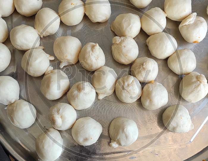 Indian Food Kachori White Round Raw Material
