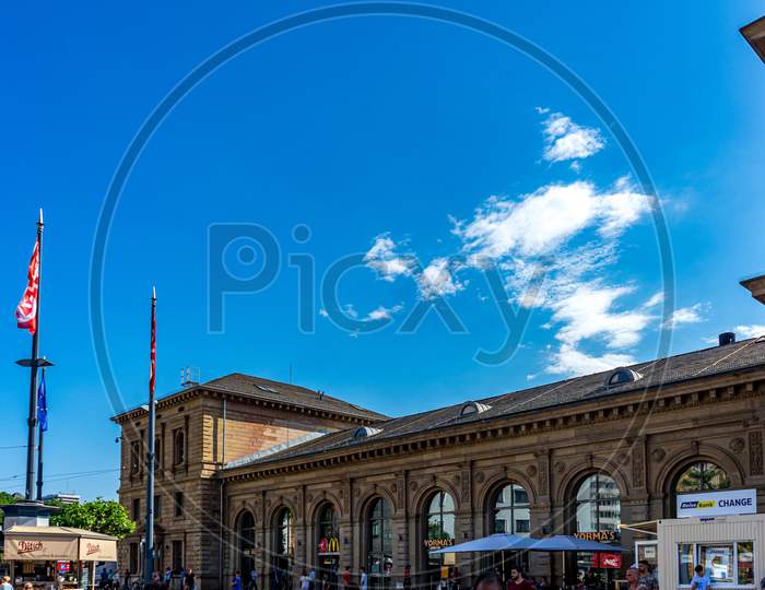 Mainz, Germany - 30Th May 2018:  The Railway Station At Mainz