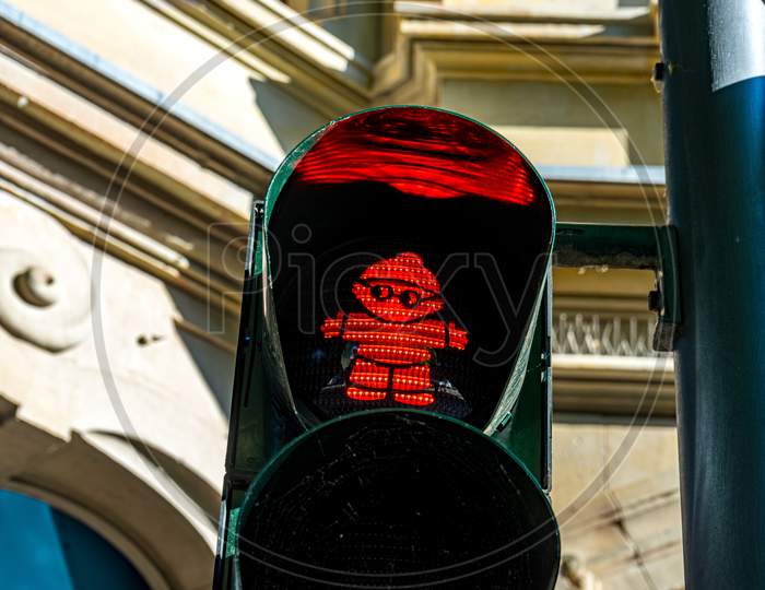 Germany, Heritage Site Mainz, A Close Up Of A Traffic Light