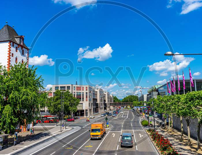 Mainz, Germany - 30Th May 2018:Traffic On The Street In The City Of Mainz, Germany