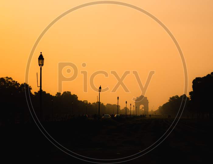 India Gate, New Delhi during the early morning hours