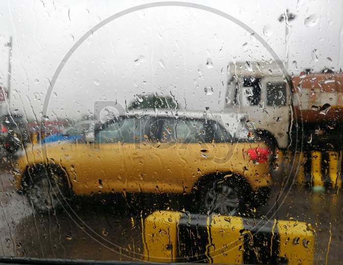 yellow,drizzle,rain,car,vehicle,rain,