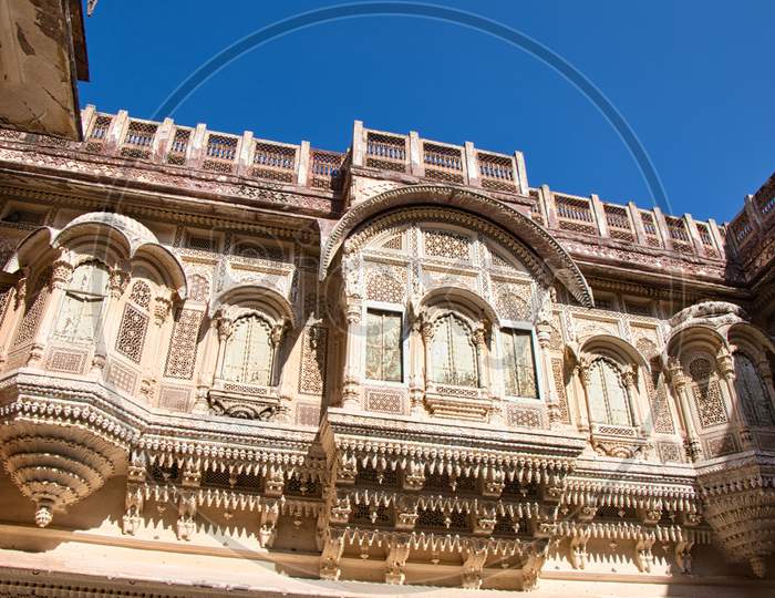 rajasthan palaces and forts artistic and beautiful architecture