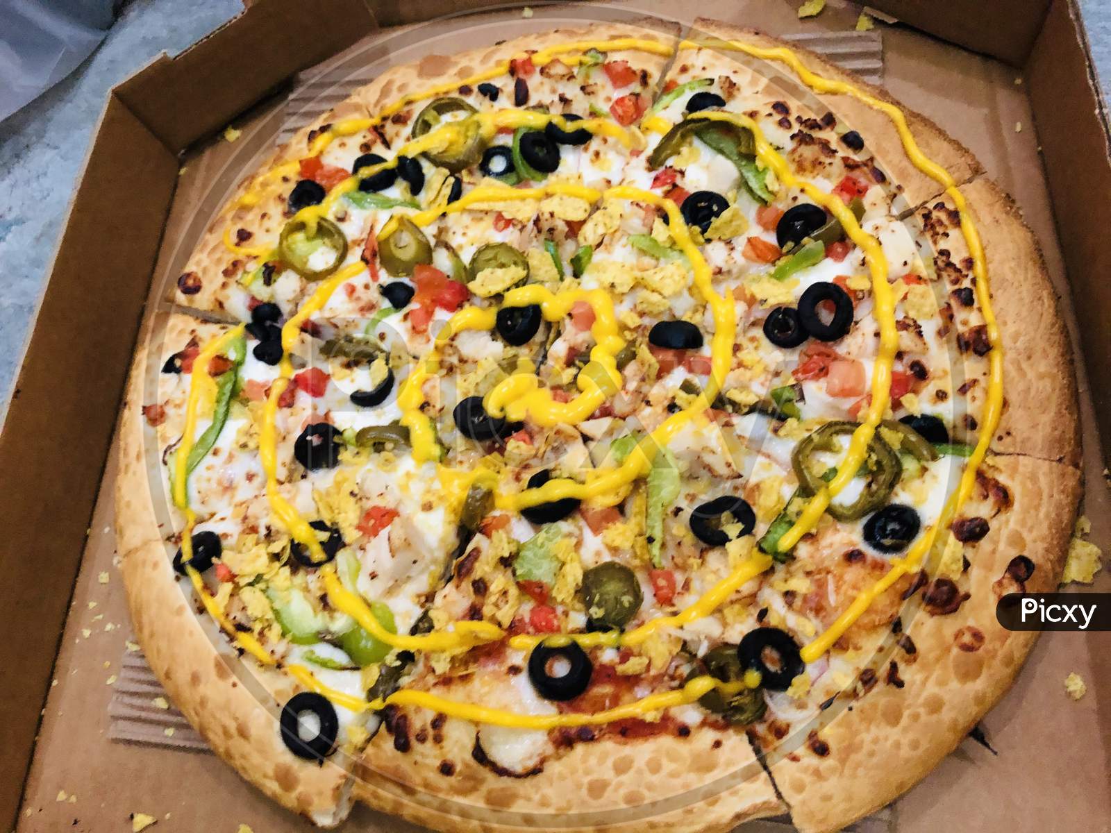 Italian Vegetables, chicken pizza with olive