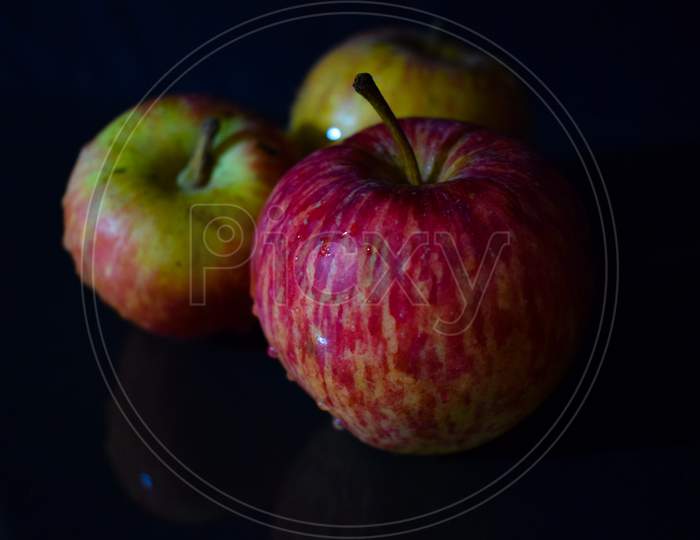 Red Apple Photography