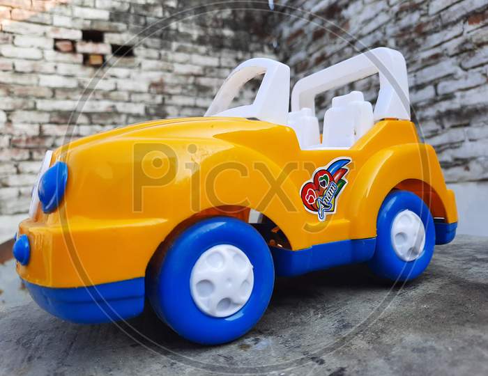 Toy car picture
