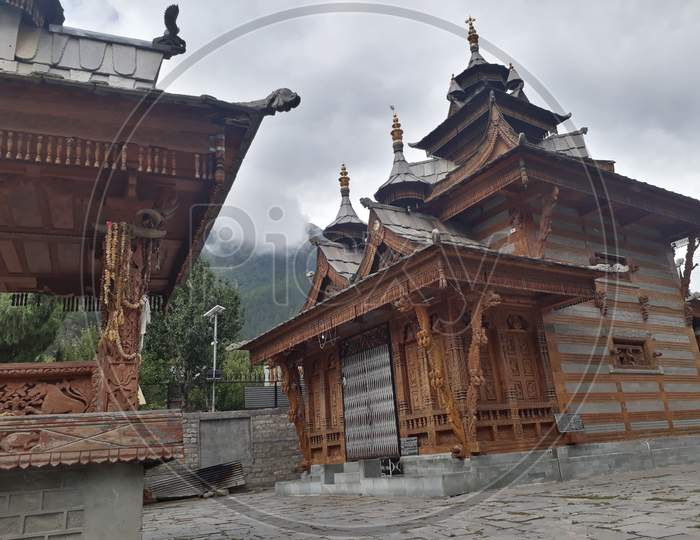 Shri badri narayan ji temple