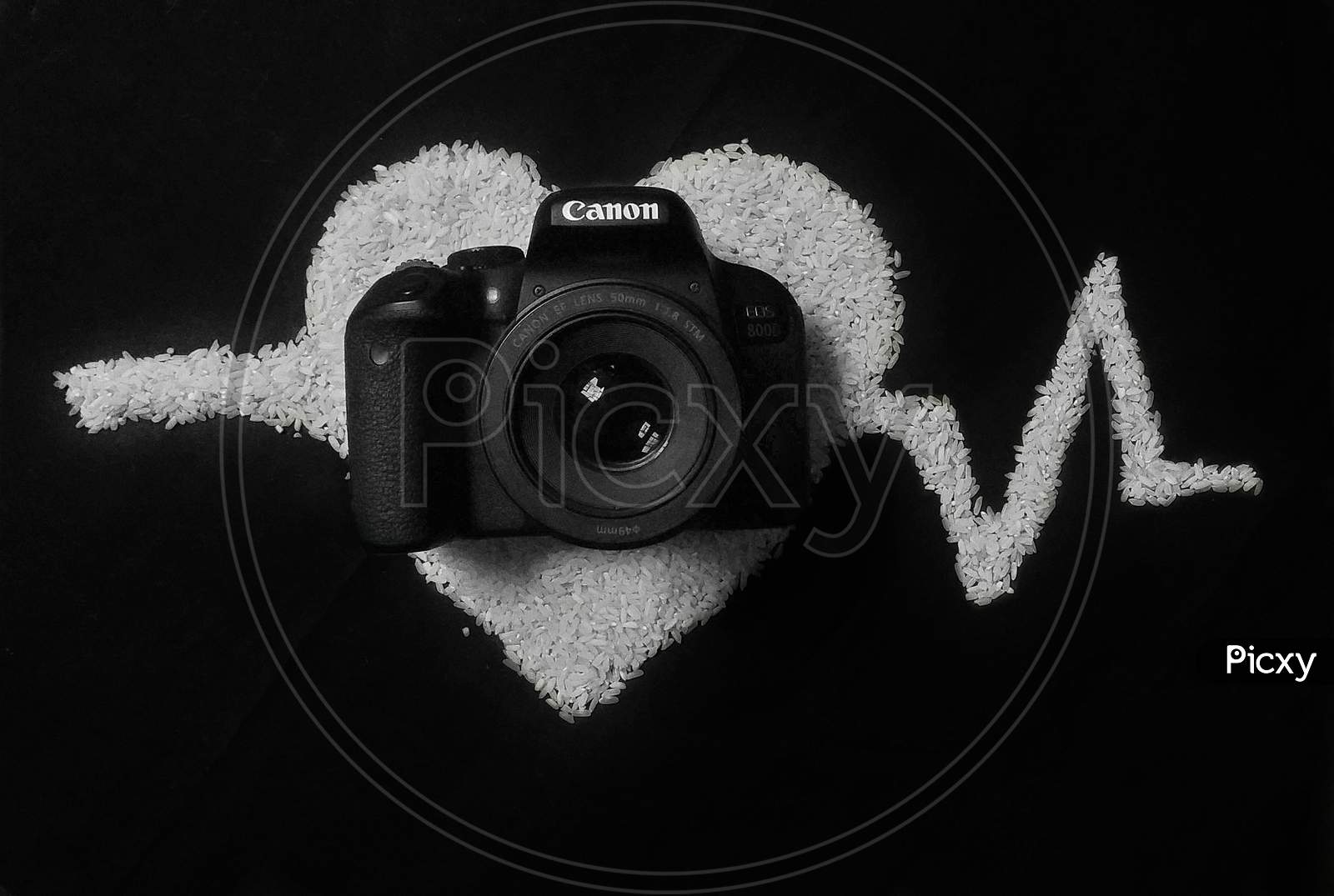 Using rice and camera photography
