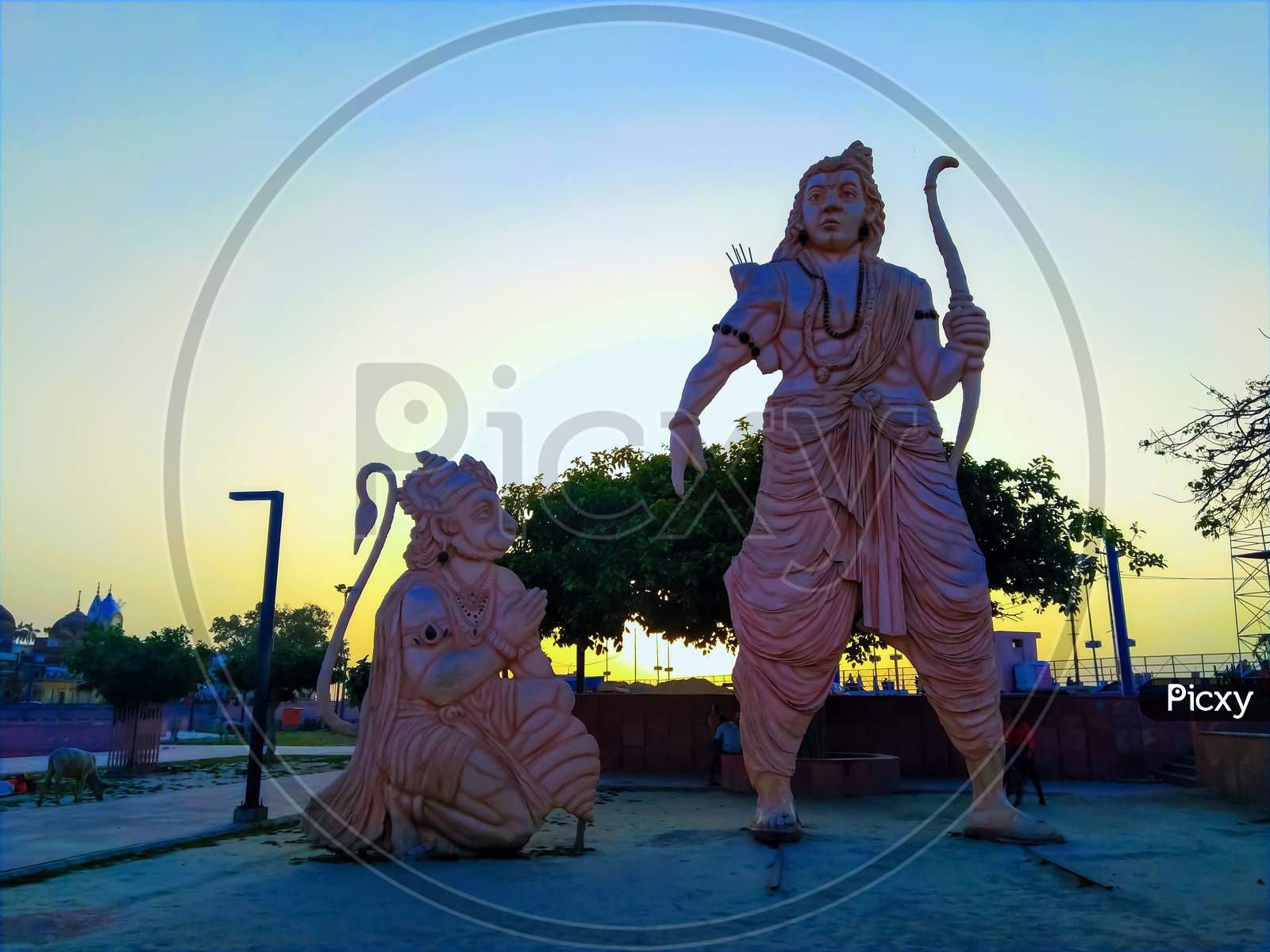 Idols of Lord Ram and Hanuman.