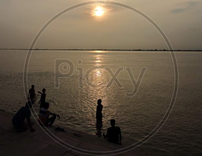 guptar ghat sunset view ayodhya faizabad uttar pradesh india
