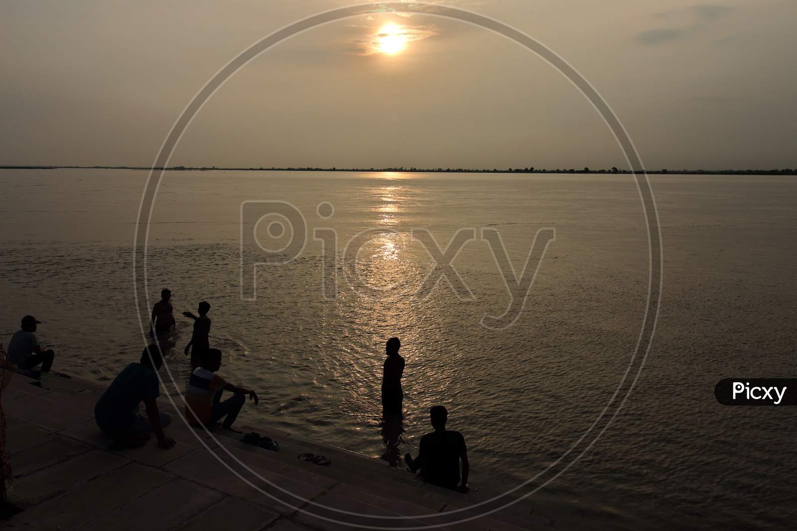 guptar ghat sunset view ayodhya faizabad uttar pradesh india