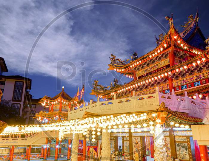 Thean Hou Temple Malaysia_Entrance_Lights