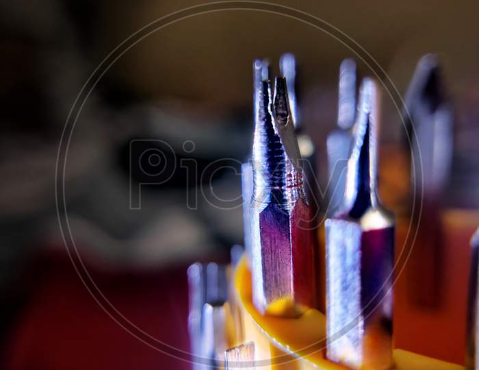 Micro tools with macrophotography