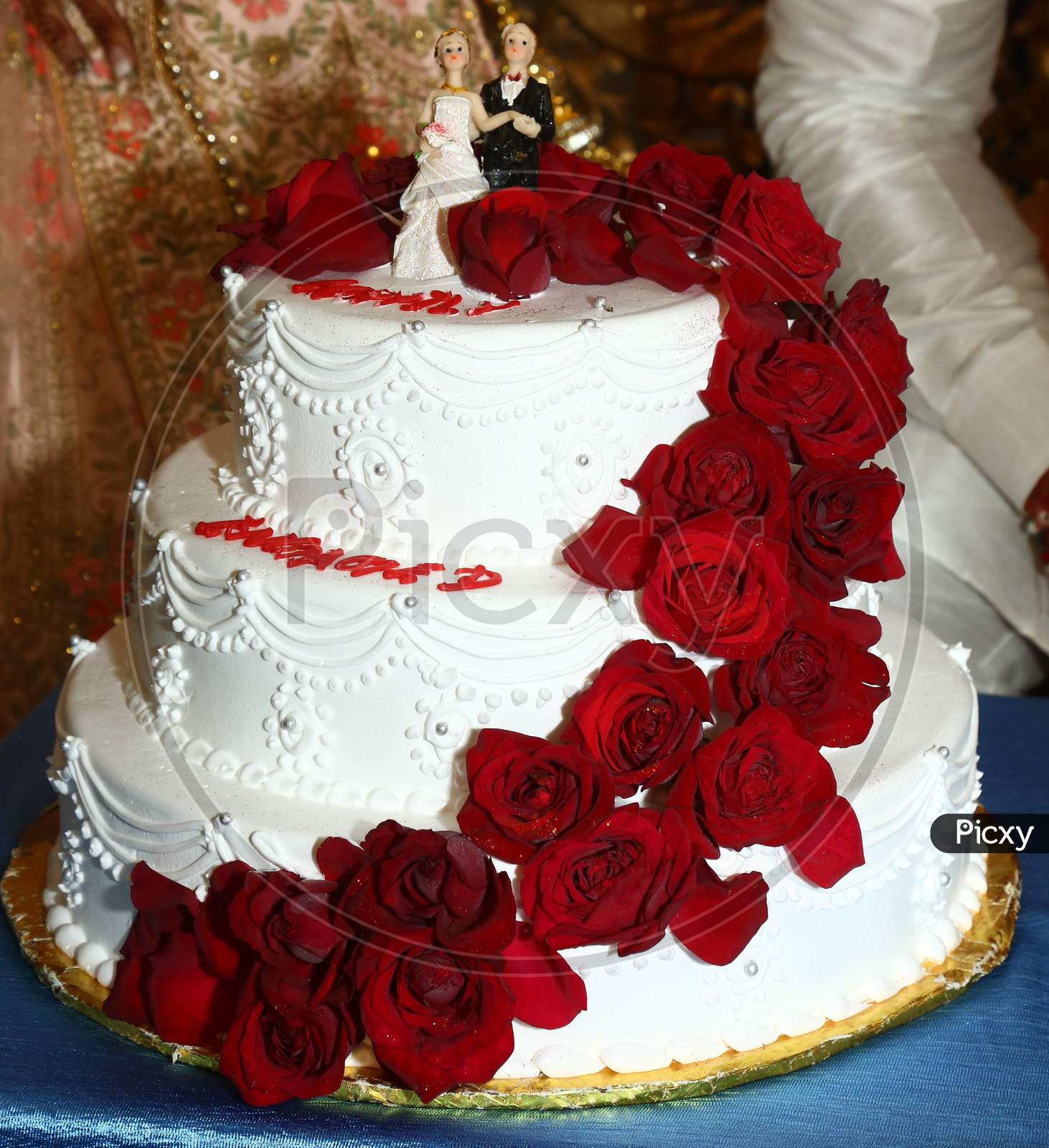 Engagement Cake,Wedding Cake,Couple Cake