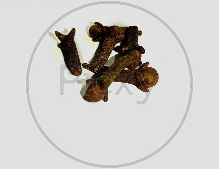 Cloves or laung  are the aromatic flower buds of a tree in the family Myrtaceae, Syzygium aromaticum.