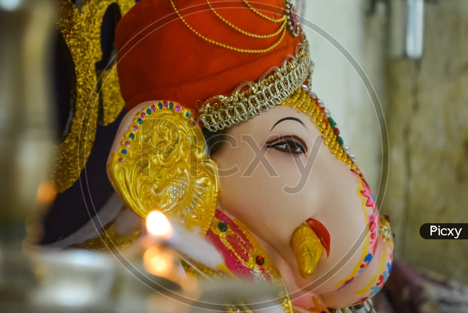 Image of Dagdusheth Ganpati Small Idol. Pooja Of A Small Ganpati ...