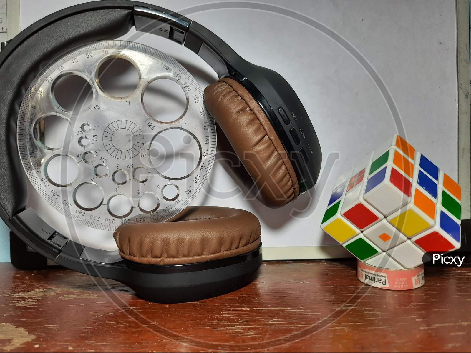 Headphones with Rubiks cube