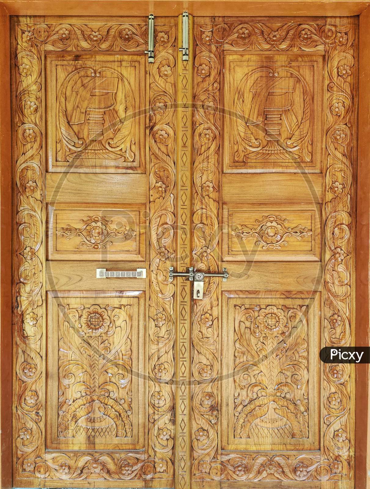 Classic wooden door, Tample door 🙏