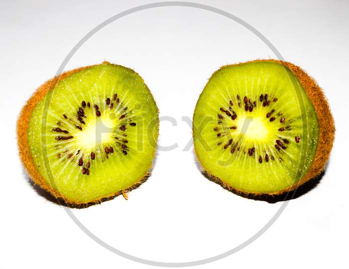A picture of kiwi with selective focus