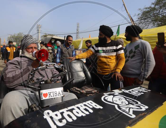 Farmers protest on A Blocked National Highway At  Singhu Border Near New Delhi, On January 10, 2021, During An Ongoing Sit-In Protest Demanding The Rollback Of 3 Government Agricultural Reforms Bill. More Than 60 Protesters Have Died Since The Agitation Began In November-End, Farmer Groups Claim.