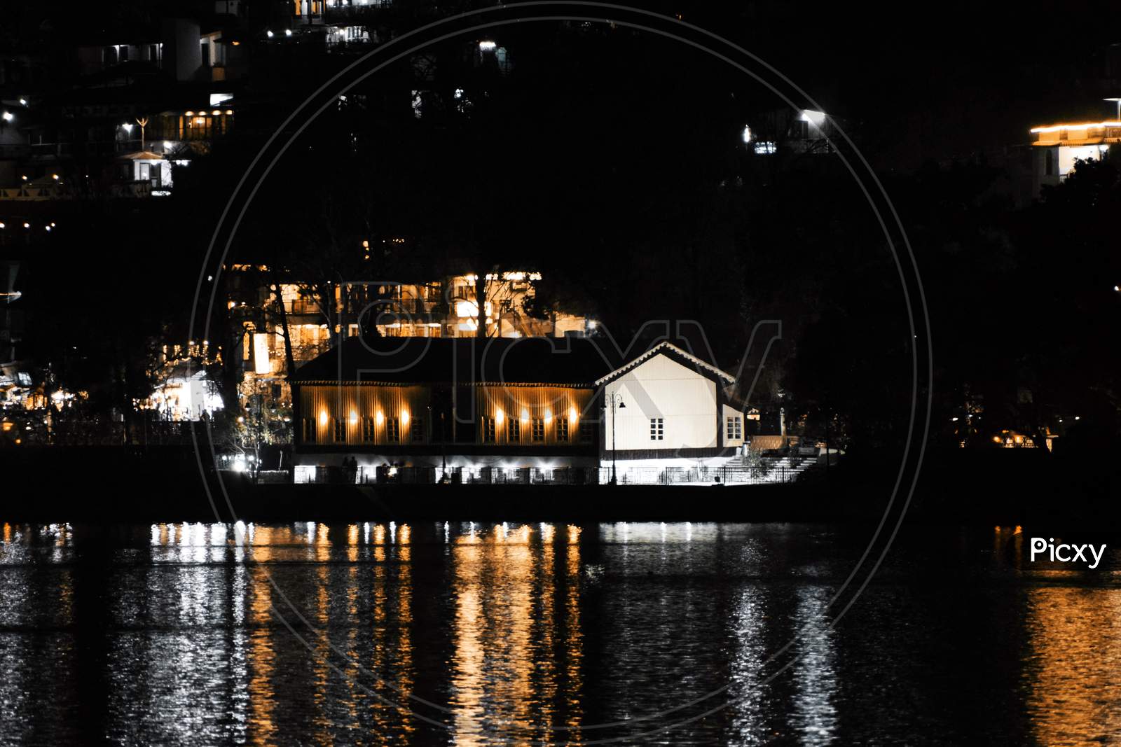 Beautiful Picture Of House And Light Reflexion On Lake. Selective Focus On Subject, Nainital Uttarakhand