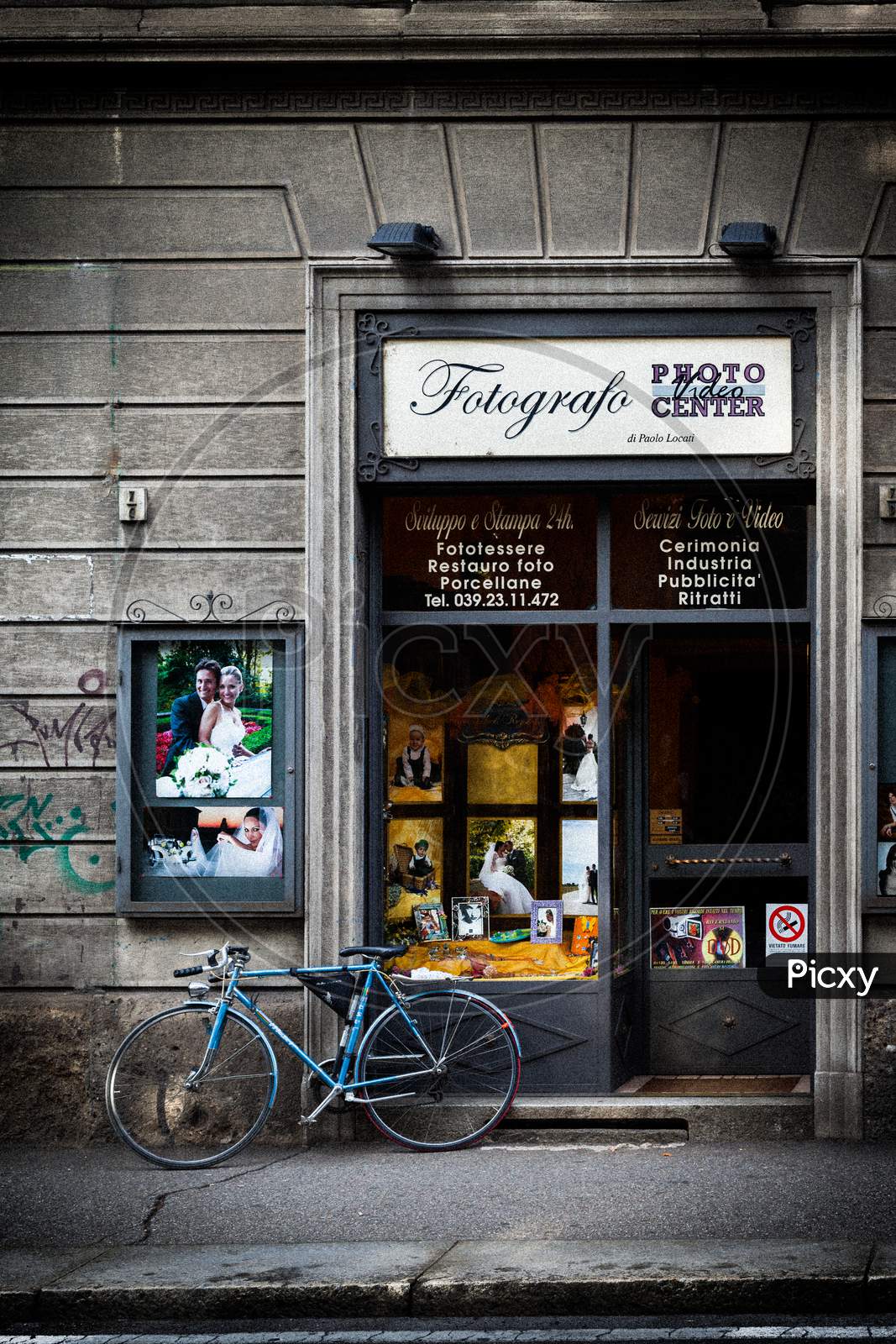 Monza, Italy/Europe - October 28 : Bicycle Outside A Photography Shop In Monza Italy On October 28, 2010