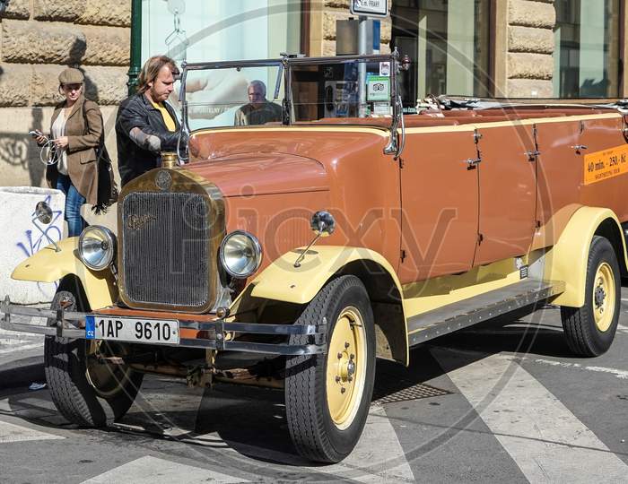 Vintage Vehicle Tours In Prague