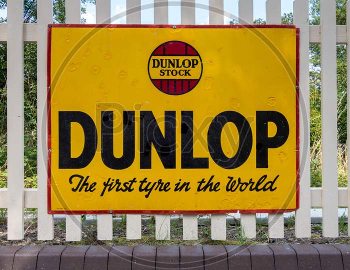 Dunlop Sign At Sheffield Park Station