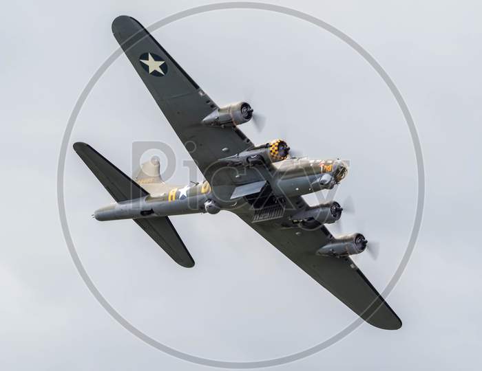 Memphis Belle Boeing B 17 Sally B Bomber Flying Over Biggin Hill Airfield