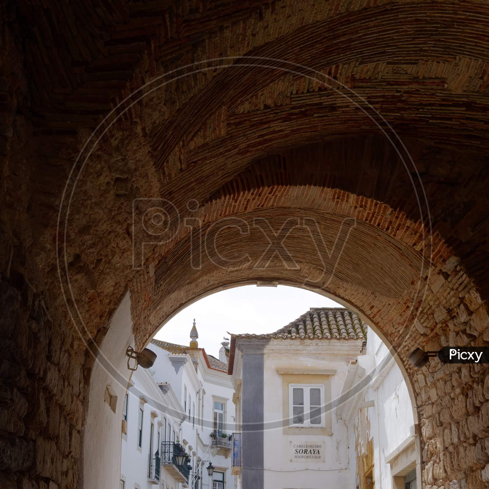 Faro, Southern Algarve/Portugal - March 7 : View An Arch In Faro Portugal On March 7, 2018
