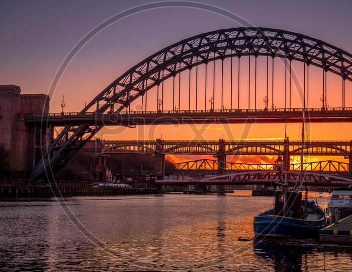 Newcastle Upon Tyne, Tyne And Wear/Uk - January 20 : Sunset Over The Bridges Of Newcastle Upon Tyne, Tyne And Wear On January 20, 2018
