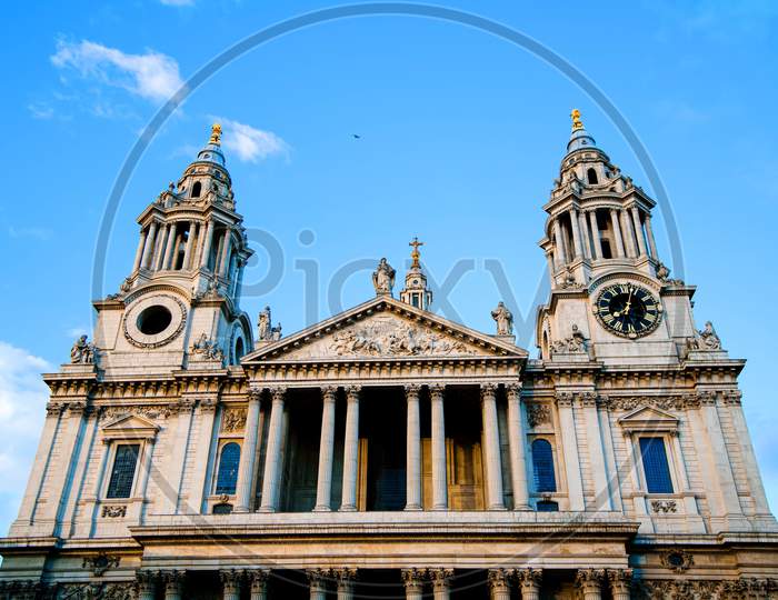 London - July 27 : St Pauls Cathedral In London On July 27, 2017