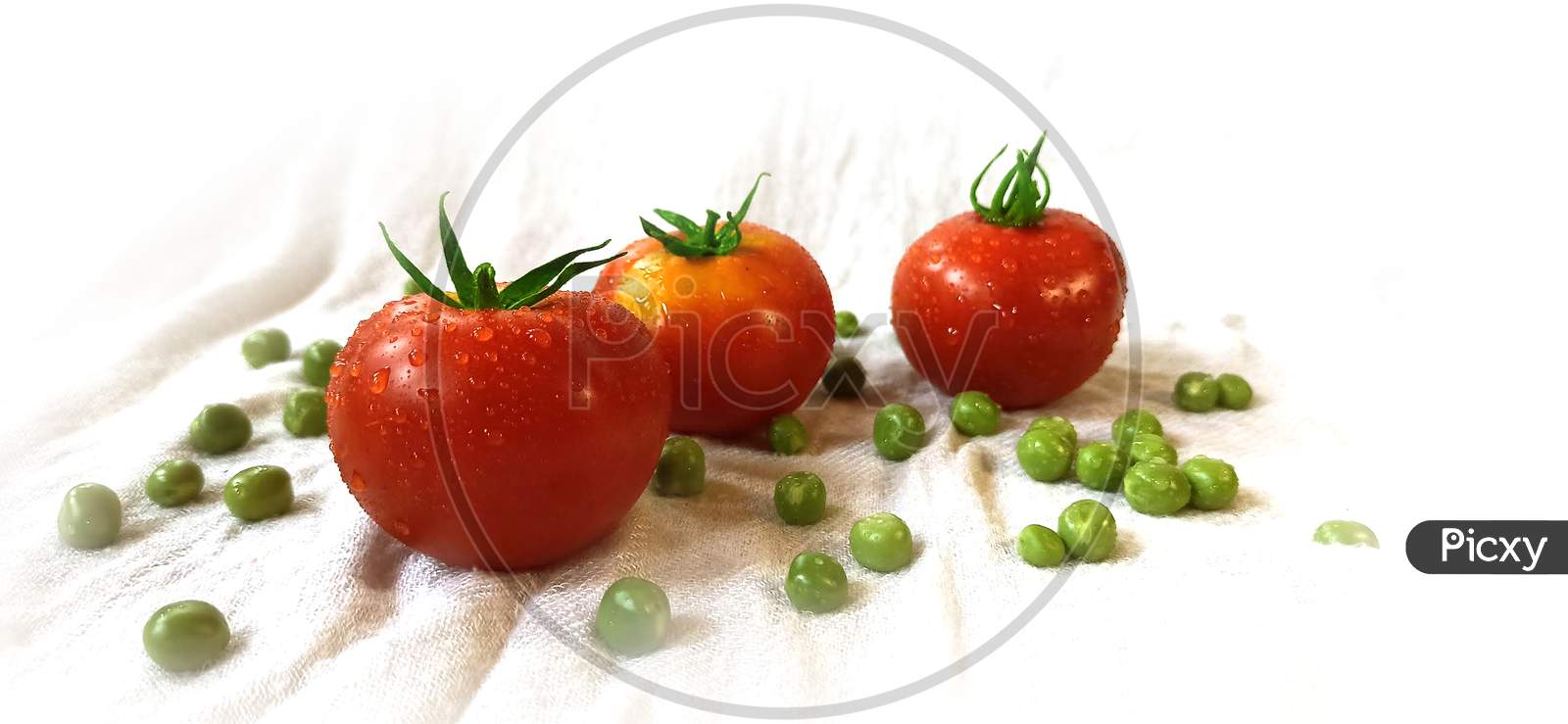 red tomatoes and peas