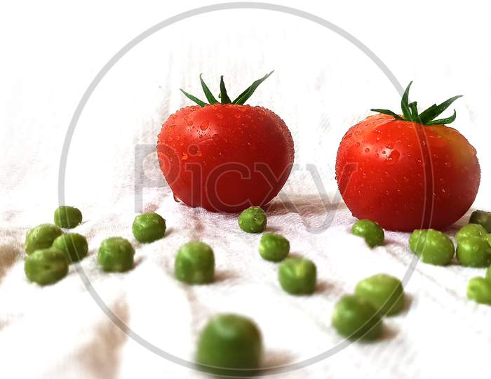 red tomatoes and peas