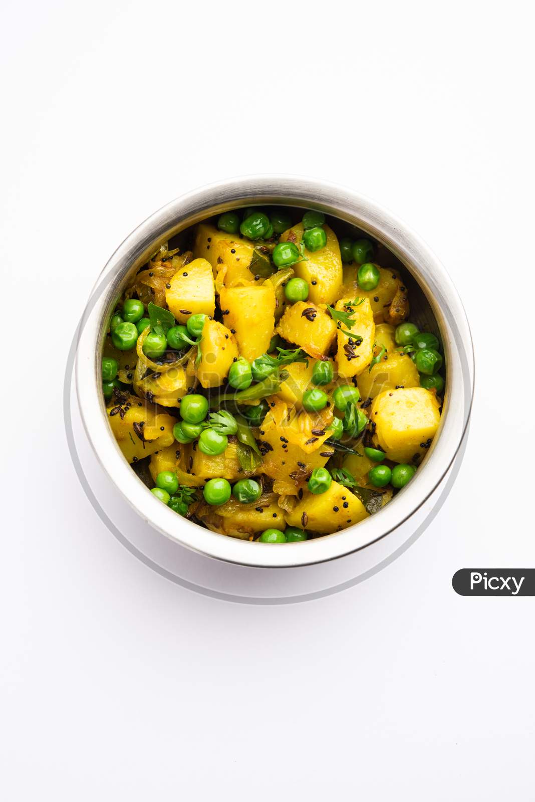 Image of Aloo Matar Ki Sookhi Sabzi, Indian Dry Potato Green Peas ...