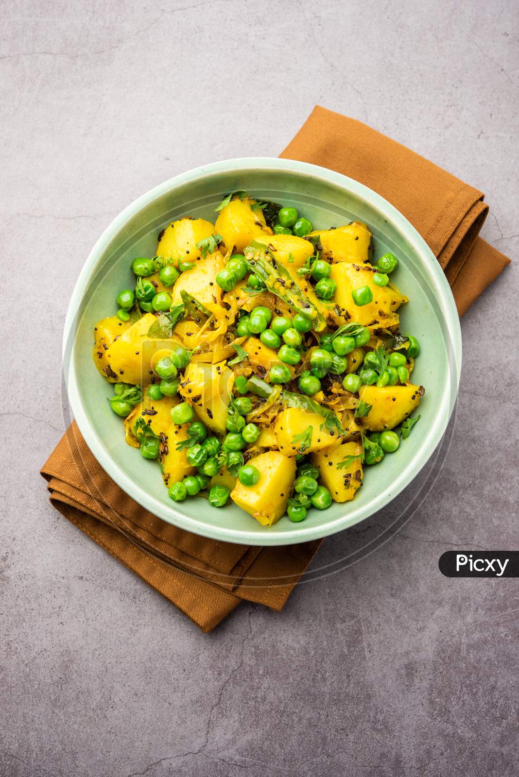 Image of Aloo Matar Ki Sookhi Sabzi, Indian Dry Potato Green Peas ...