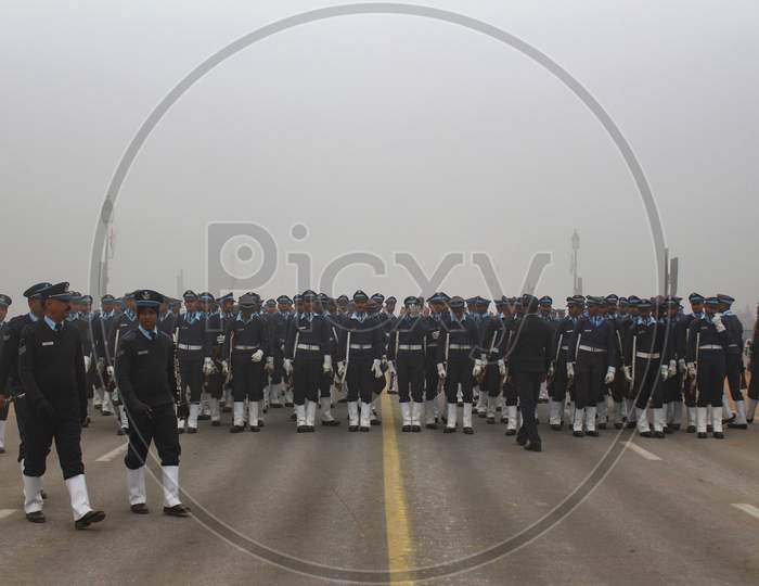 Delhi, New Delhi, India- January 16 2021: Wide Angled Portrait Of A Police Man Rehersing For Republic Day Parade 2021 At India Gate. A Battalion Of Indian Army Rehearsing At India Gate In Winter.