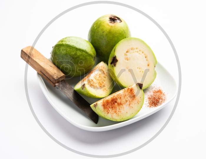 Guava Or Amrood With Salt And Chili Powder, Popular Seasonal Snacks From India