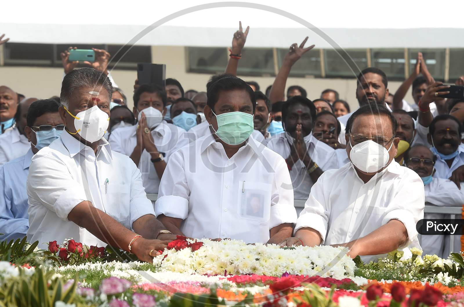 Tamil Nadu Chief Minister Edappadi K Palaniswami And Deputy Chief Minister O Panneerselvam Pay Respect After Inaugurating Jayalalithaa Memorial,