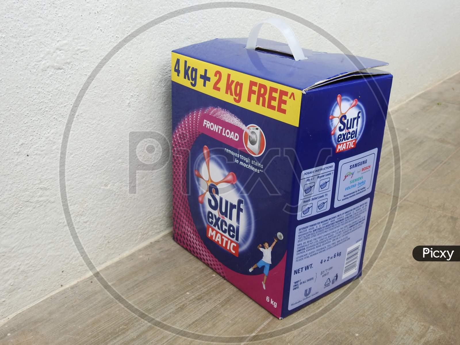 Image of Closeup of Surf Excel Matic Front Load Detergent Powder 6Kg ...