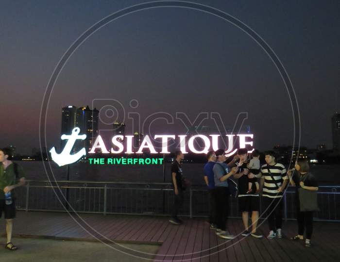 Asiatique, cruise Bangkok