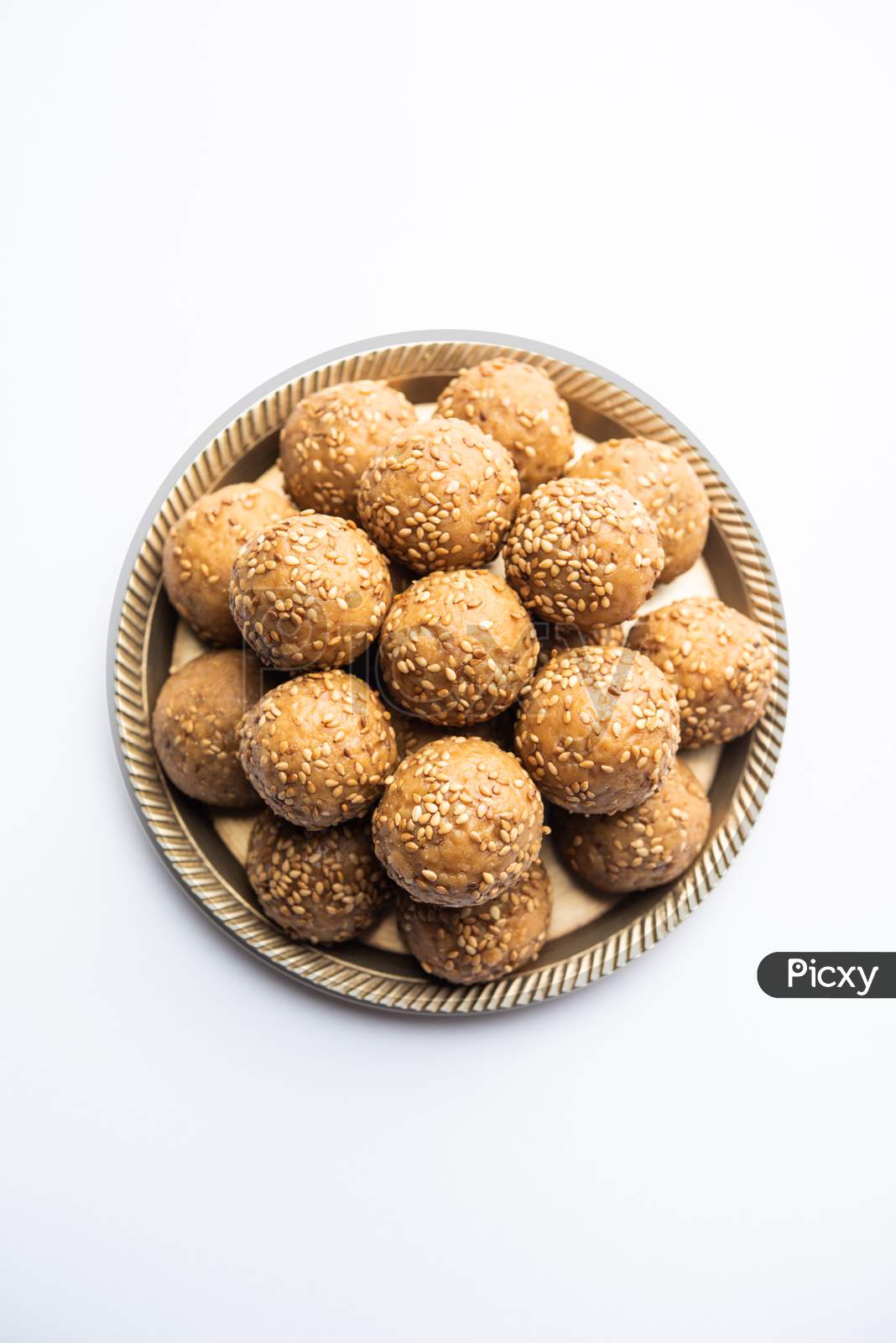 Til Gul Laddoo Or Sweet Sesame Laddu Or Balls For Indian Makar Sankranti Festival