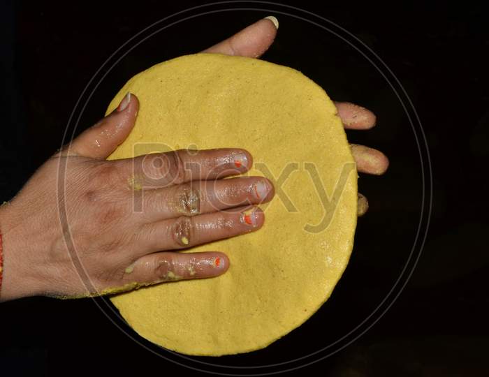 Corn Pone In Lady Hand With Black Background Himachal Pradesh India  1