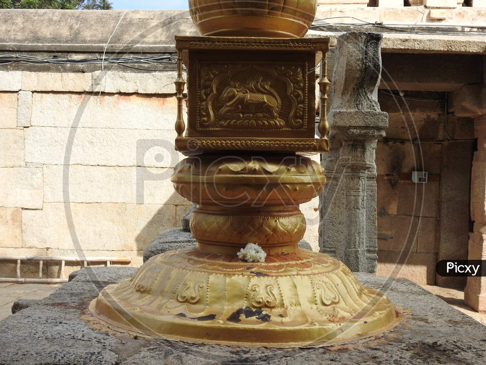 beautiful Veerabhadra Hindu temple located in Lepakshi in the state of Andhra Pradesh, India