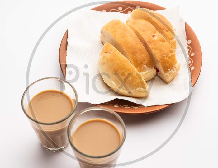 Bun Maska Masala Chai Is A Popular Food In Mumbai, India Which Is Popular In Irani Cafe