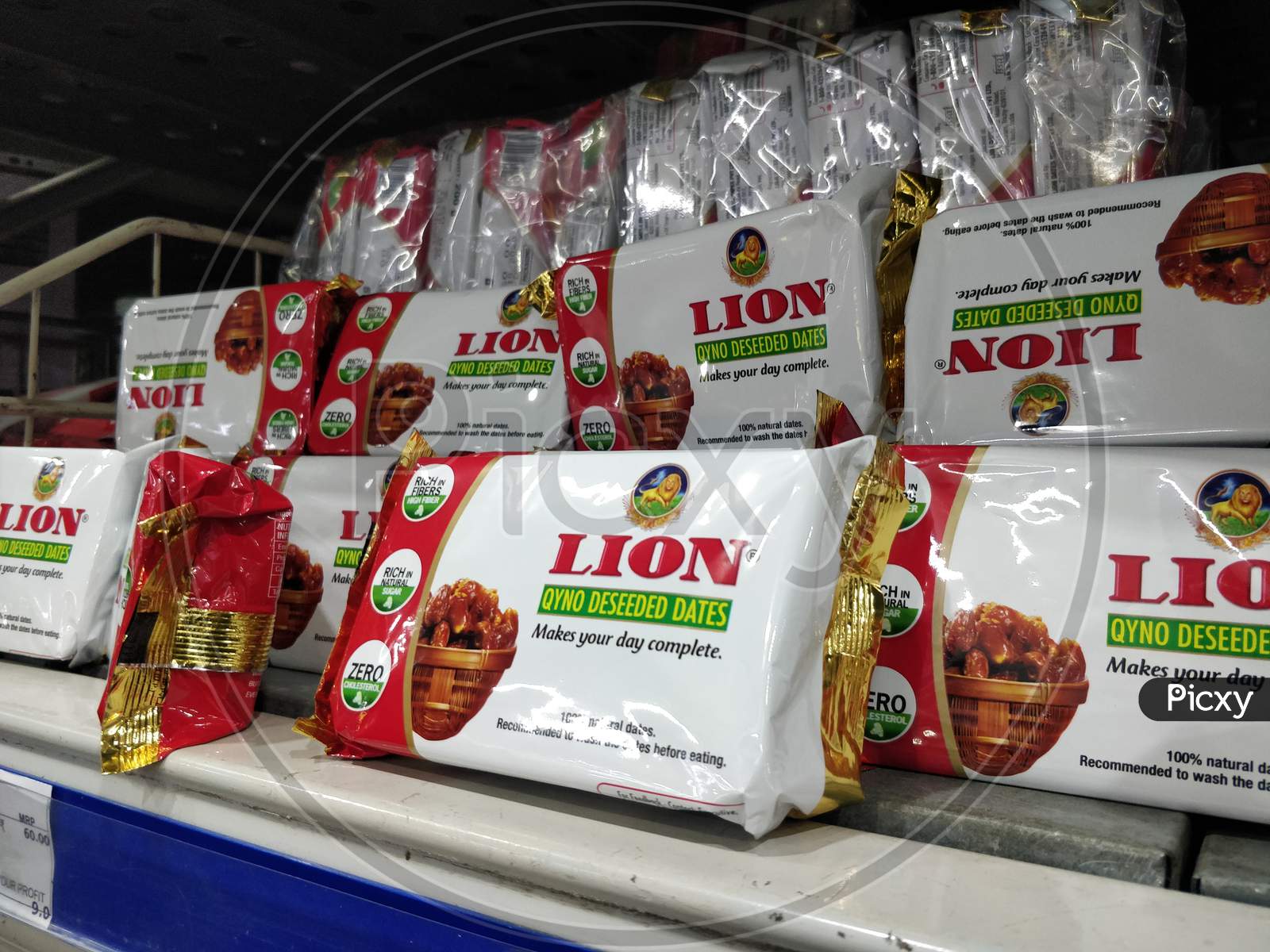 Lion dates in an Aisle