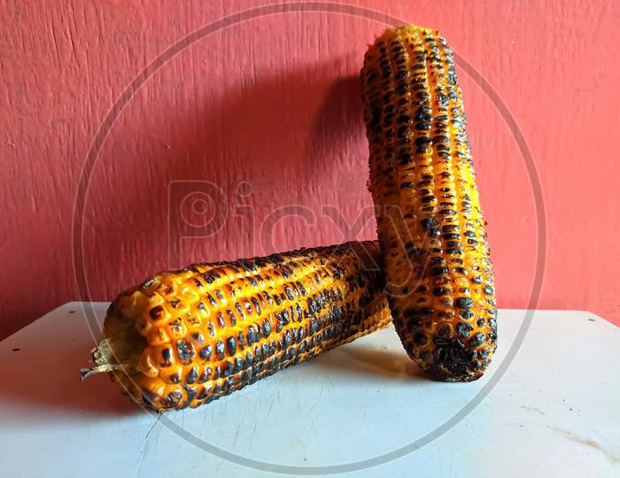 Roasted corn sweetcorn Indian village corn