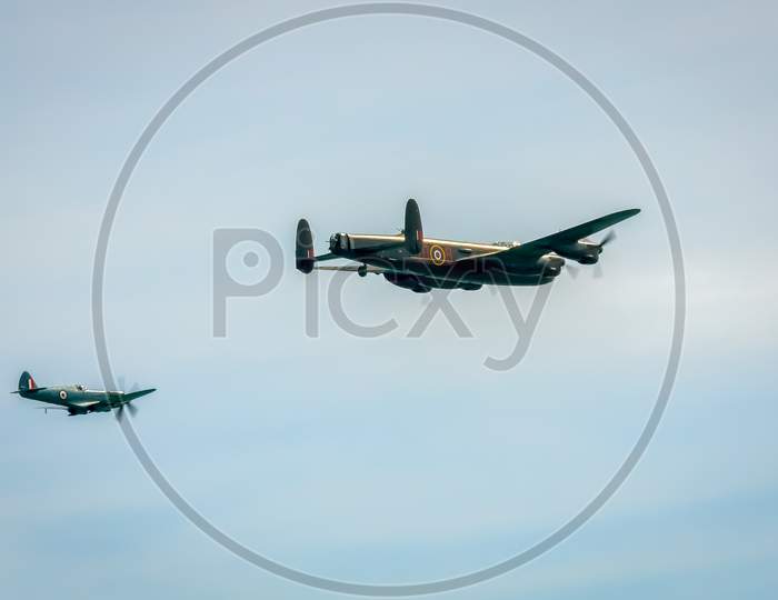 Avro Lancaster And Spitfire Mk1 At Airbourne
